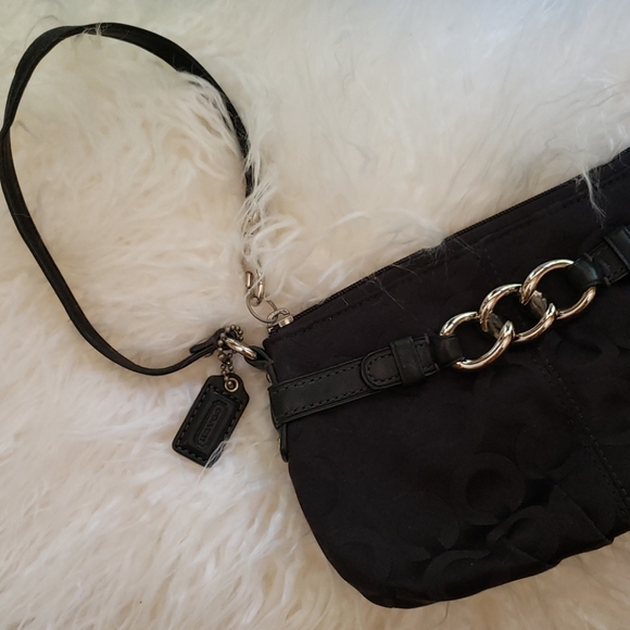 Coach mini zip wristlet/purse in signature canvas - Picture 2 of 9